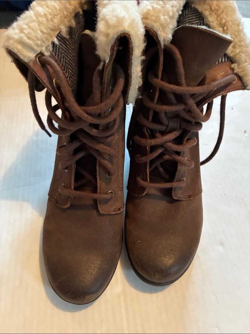 Ugg’s Waterproof Women’s Brown -Sherpa Lace-Up Ankle Boots Size 7 Wedge Heel